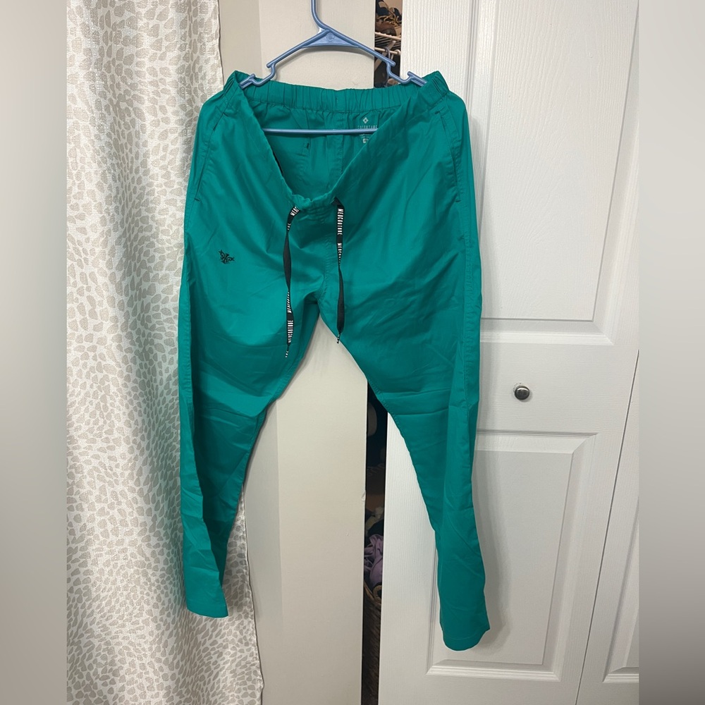 Med Couture Scrub Pants